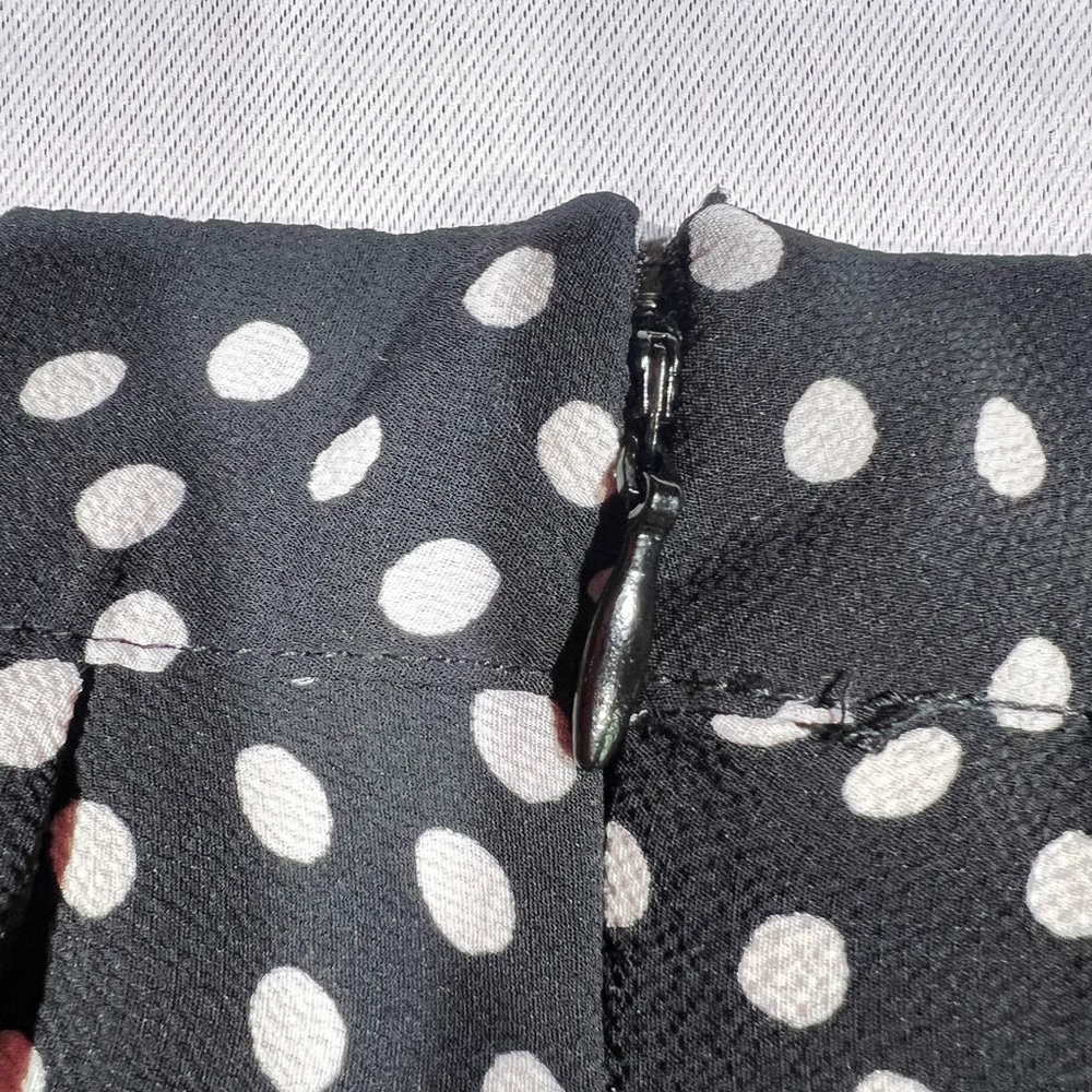 NWT  Talbots Women's Midi Polka Dot Lined Skirt With Botton Detail Size‎ 10P - Picture 8 of 9
